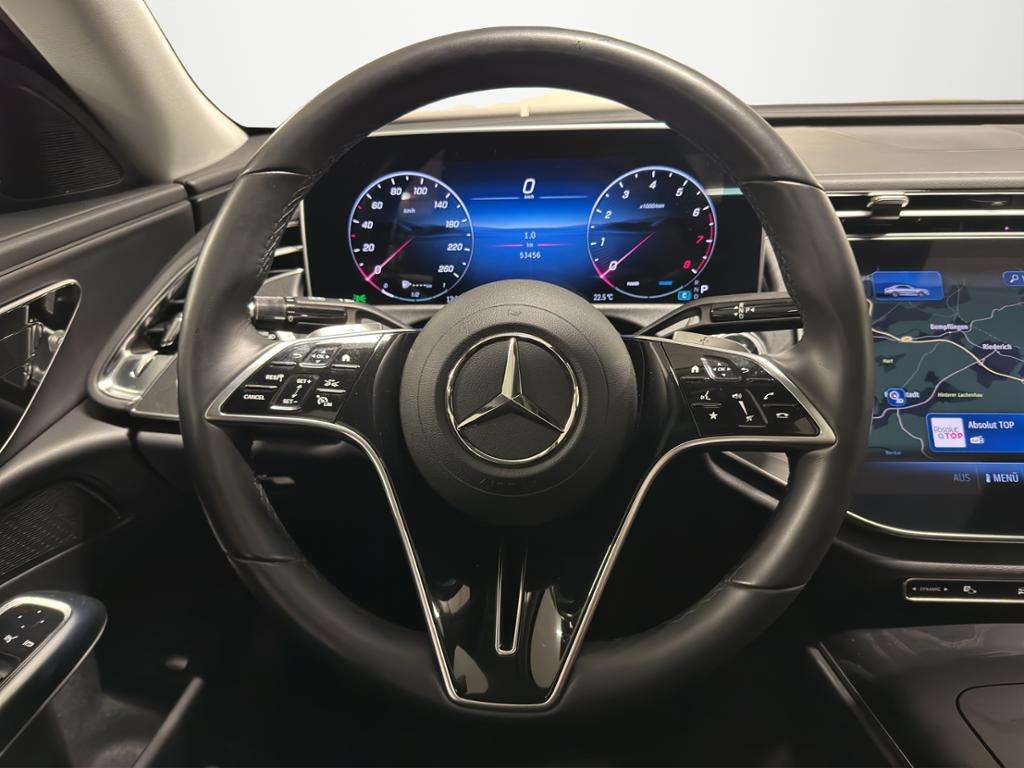 Mercedes-Benz E 200