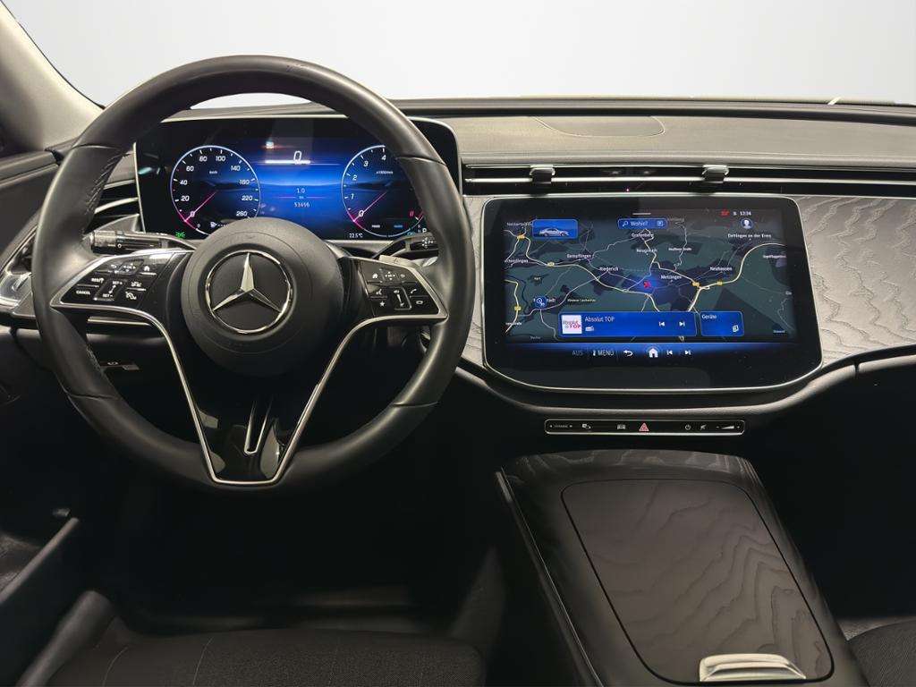 Mercedes-Benz E 200