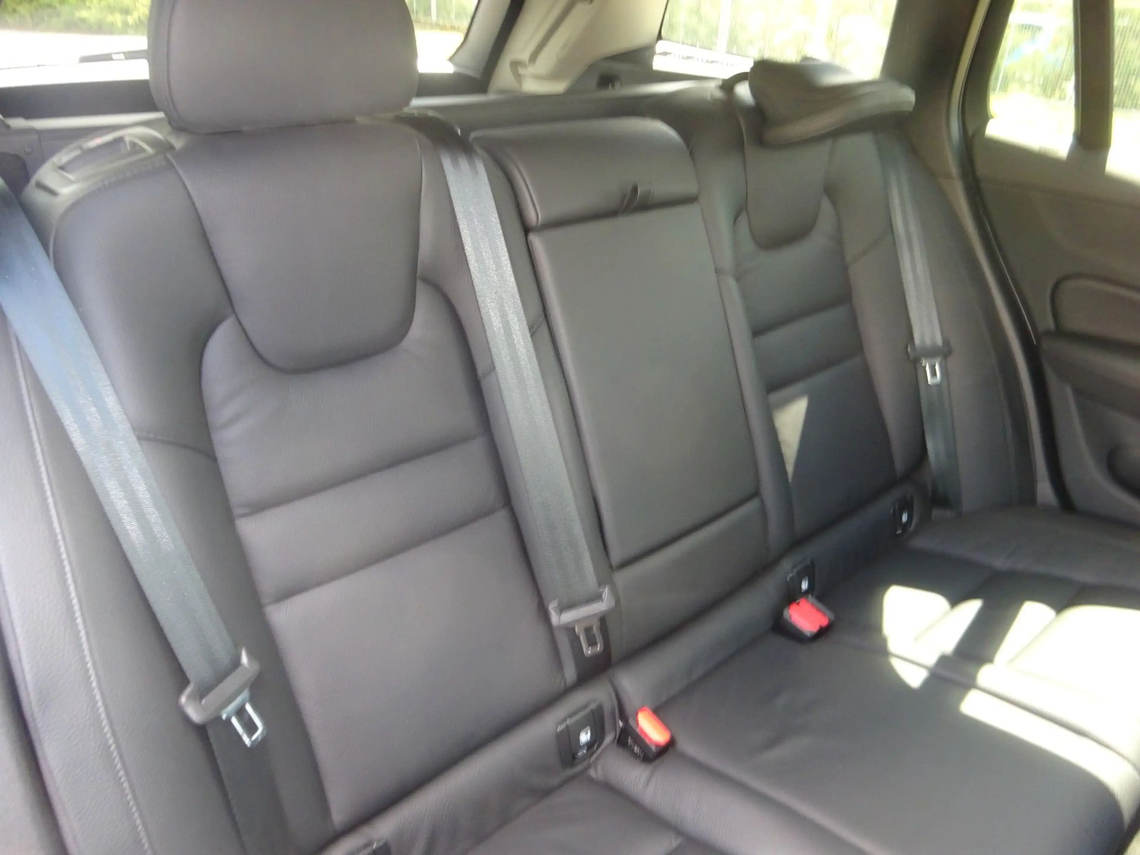 Volvo V60 Cross Country B4 D AWD Plus 197PS Autm. H&K — photo 14