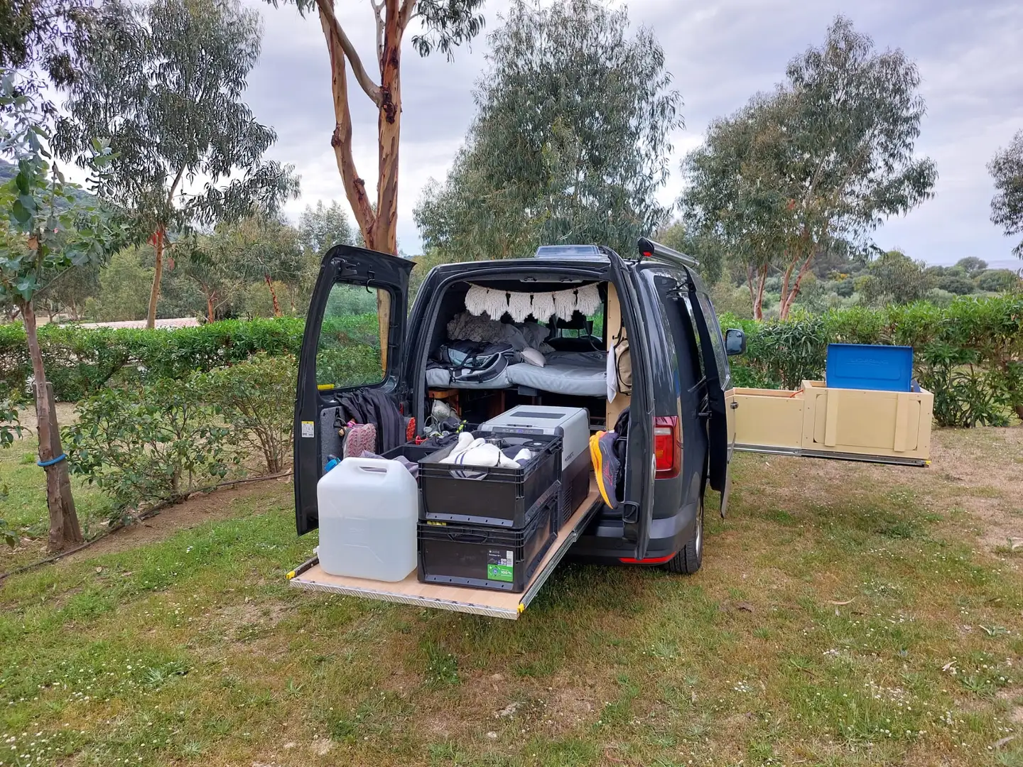 Volkswagen Caddy Caddy Kombi Maxi 2,0 TDI 4MOTION - CAMPER Grau - 2