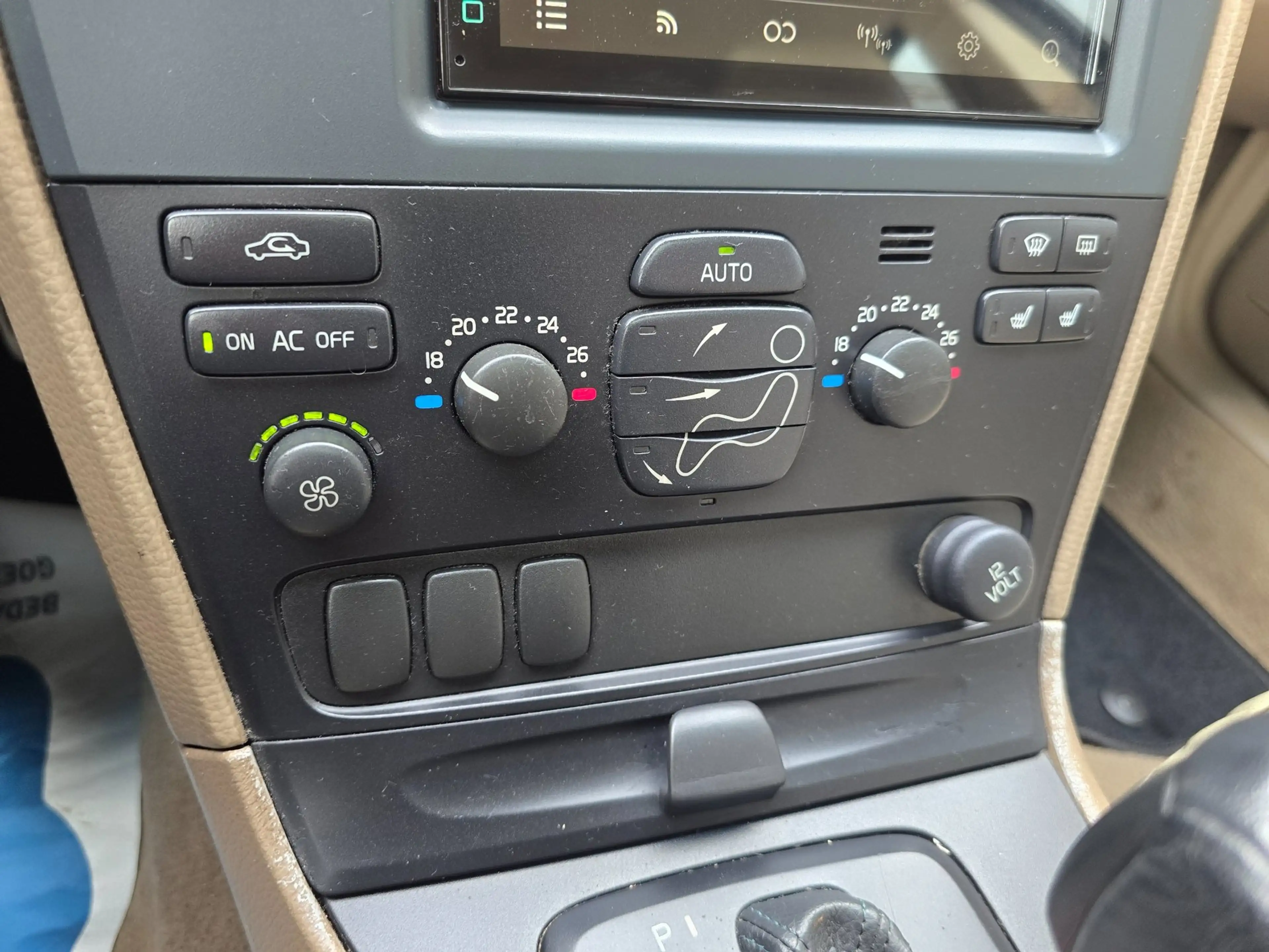 Volvo XC70 Volvo XC70 2.5 T Geartronic Comfort Line — photo 15