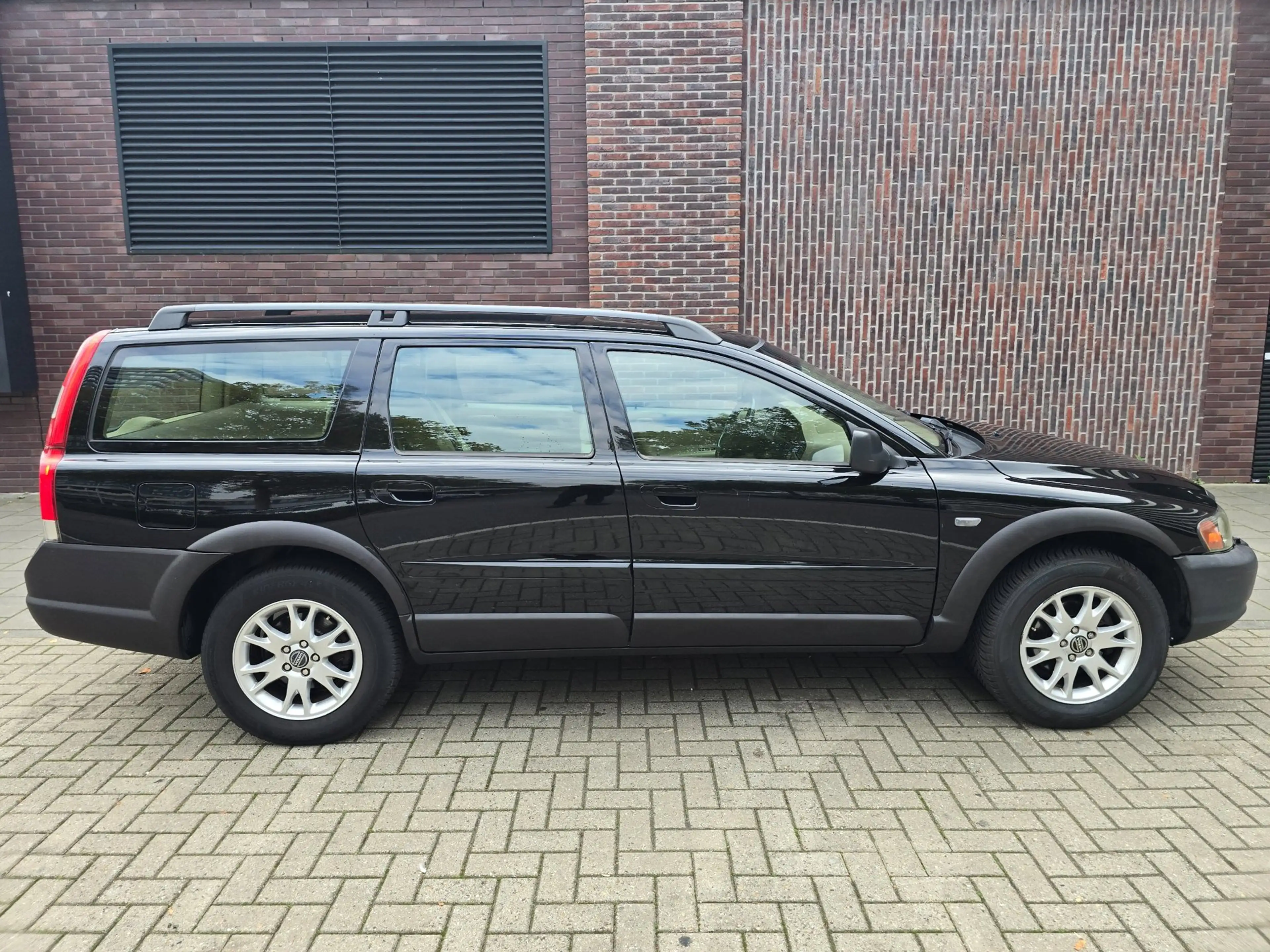 Volvo XC70 Volvo XC70 2.5 T Geartronic Comfort Line — photo 13