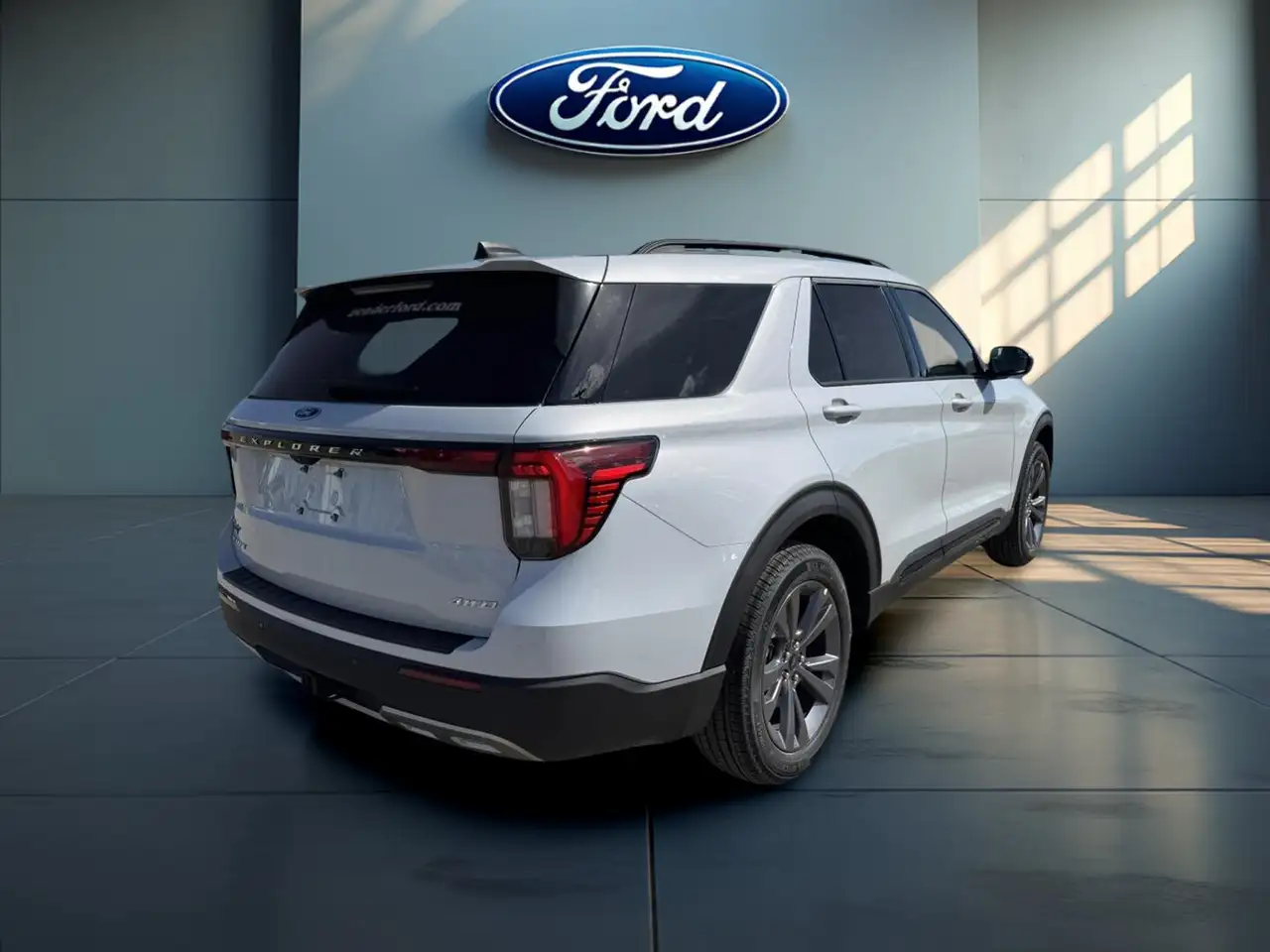 Ford Explorer снимка Ford Explorer
