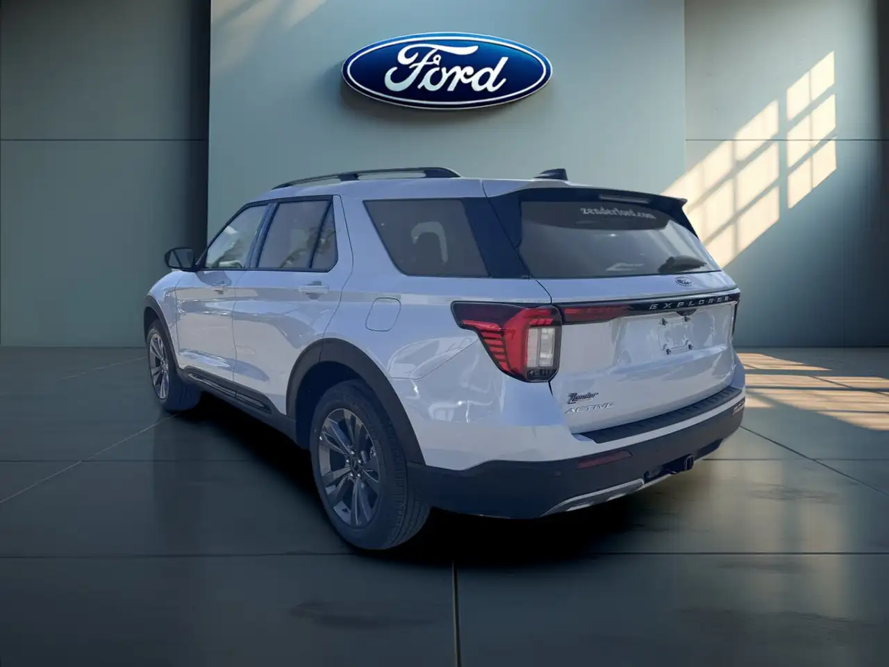 Ford Explorer снимка Ford Explorer