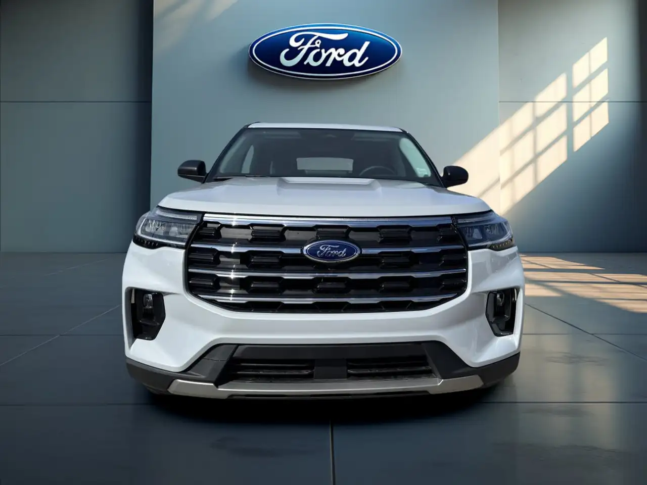 Ford Explorer снимка Ford Explorer
