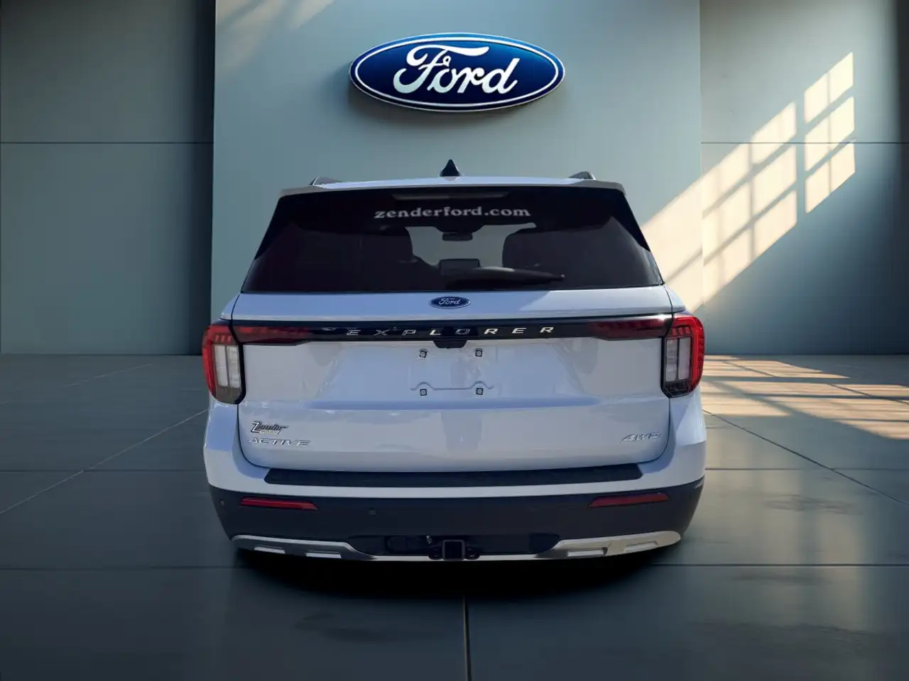 Ford Explorer снимка Ford Explorer