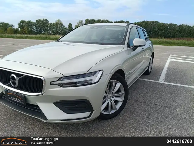 Volvo V60 Momentum Business Pro 2.0 B4 MHEV