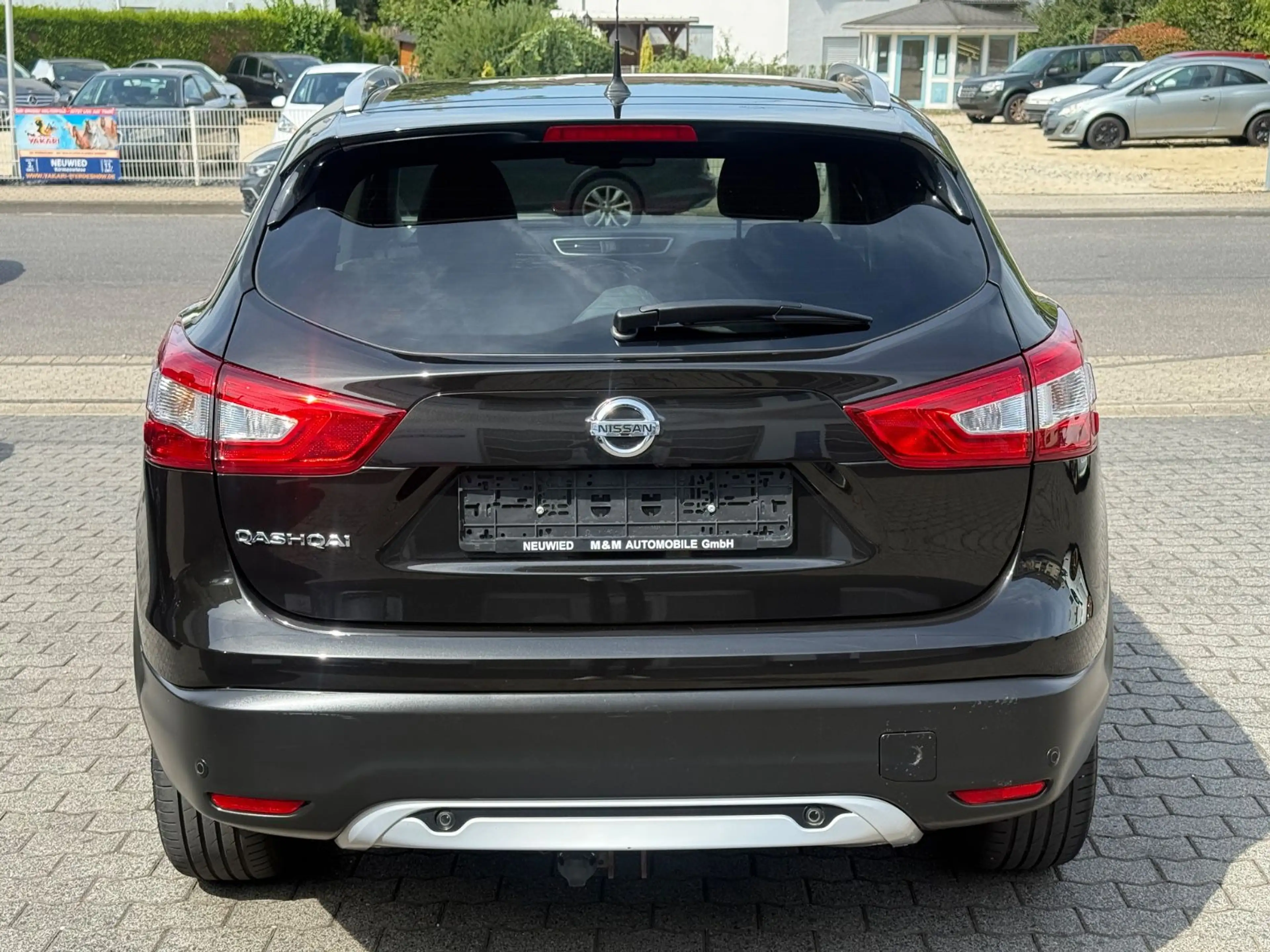Nissan Qashqai Black Edition 4x4 N-Connecta 1.6 LED 360 — photo 8