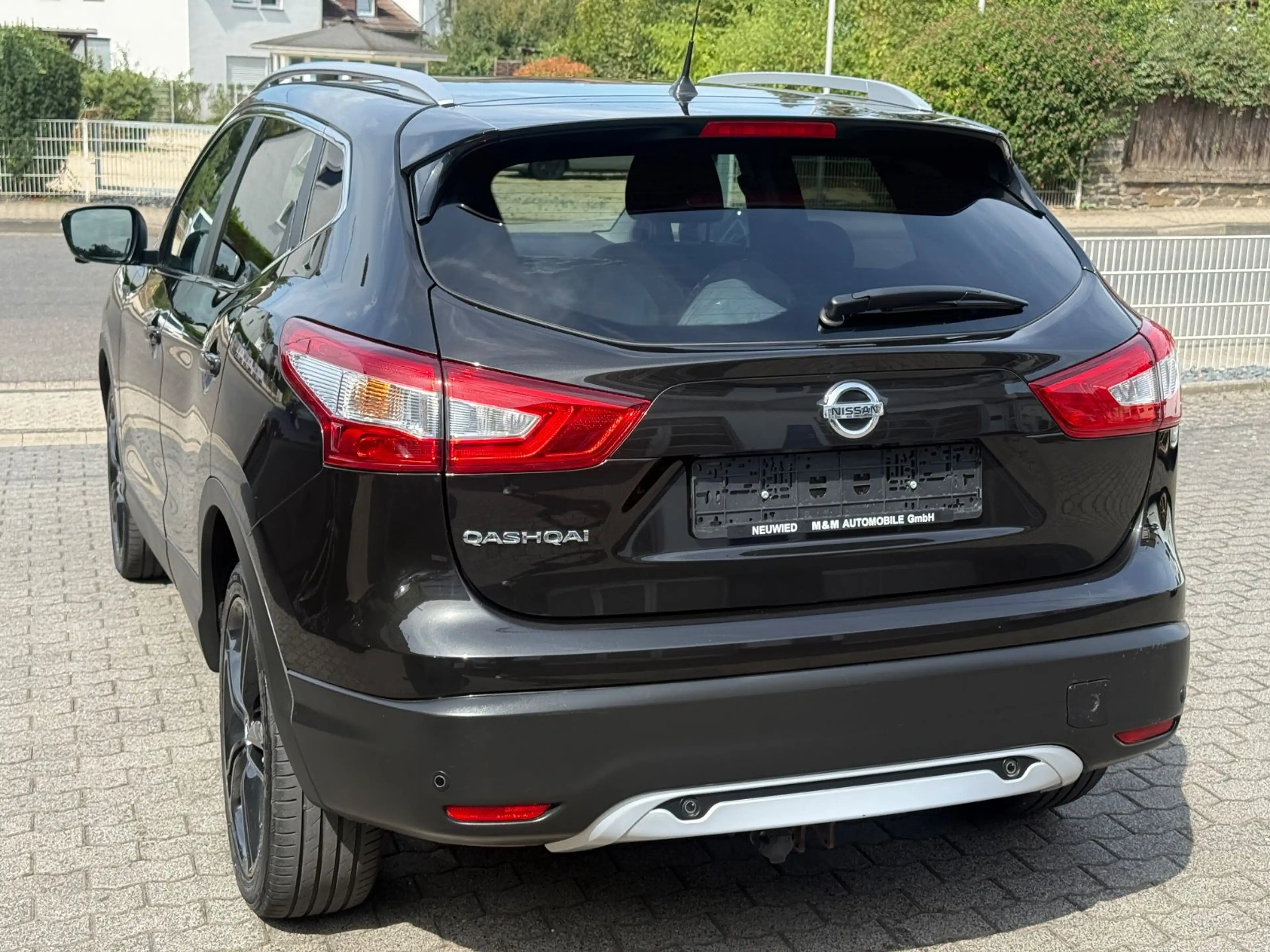 Nissan Qashqai Black Edition 4x4 N-Connecta 1.6 LED 360 — photo 7