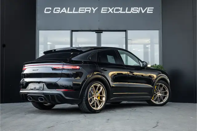 Porsche Cayenne view 7