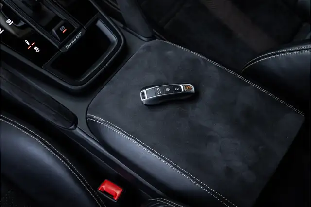 Porsche Cayenne view 21