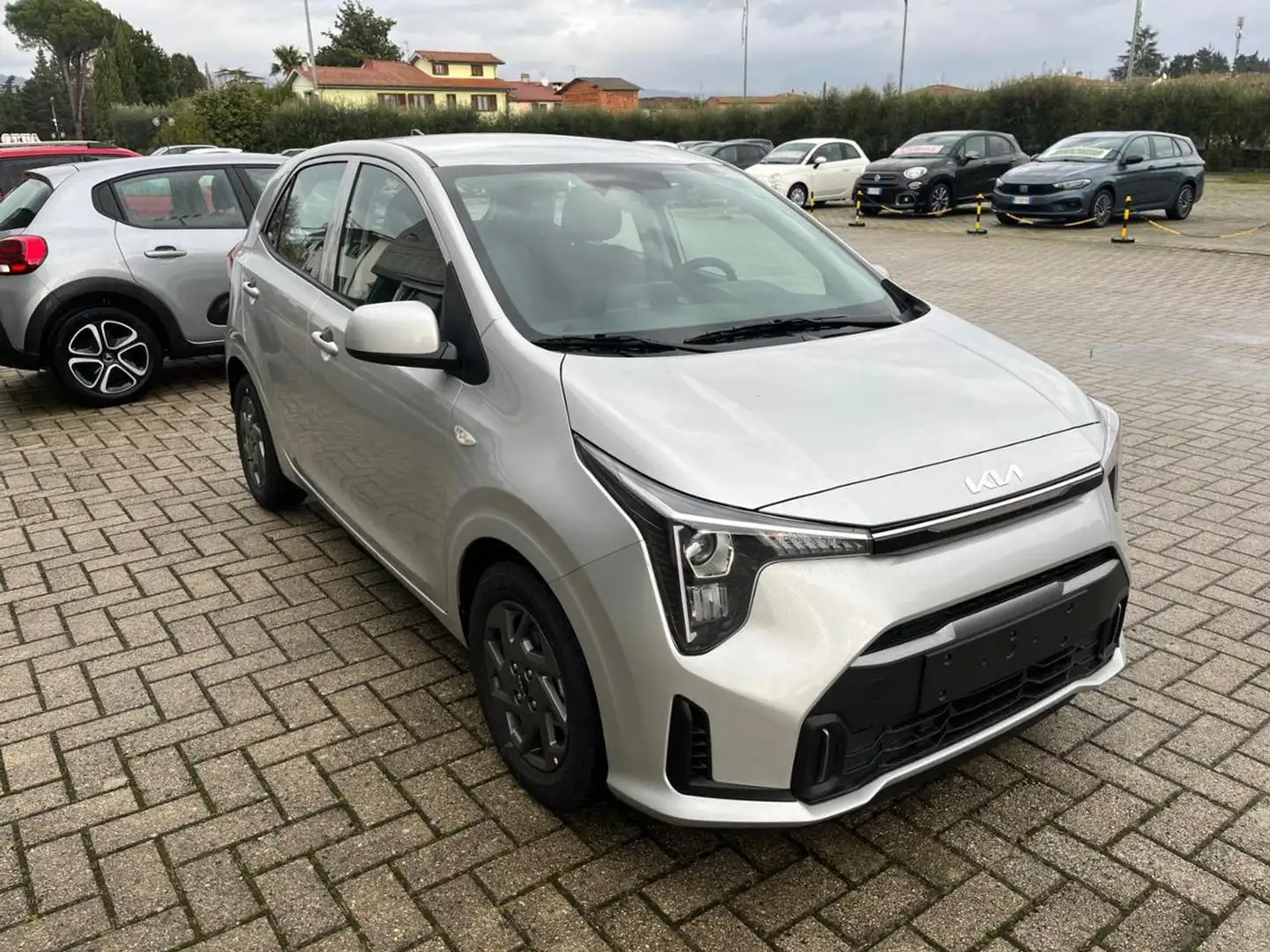 Kia Picanto 1.0 GDi 5 porte Urban Grigio - 1