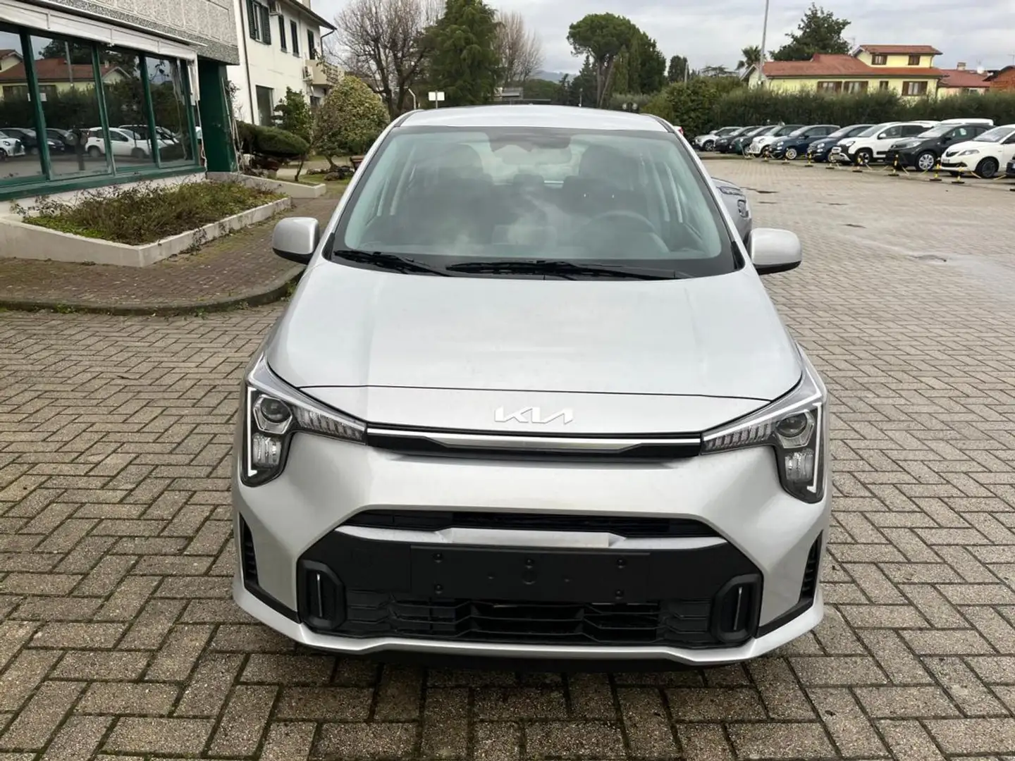 Kia Picanto 1.0 GDi 5 porte Urban Grigio - 2