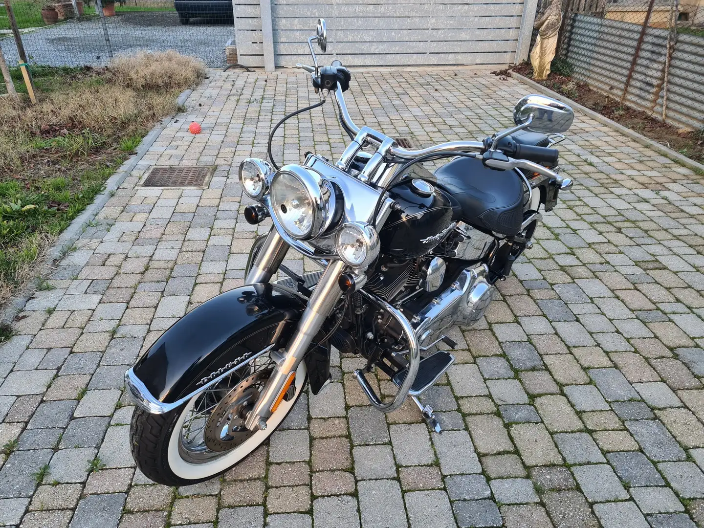 Harley-Davidson Deluxe Softail Deluxe abs Fekete - 2