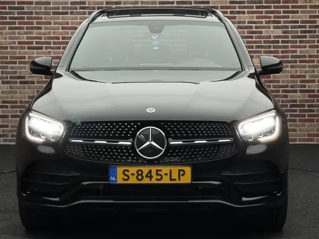 Mercedes-Benz GLC view 5