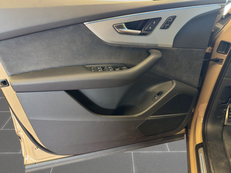 Audi Q7 S line TFSI 7-Sitzer MATRIX B&O 360° HuD — photo 13