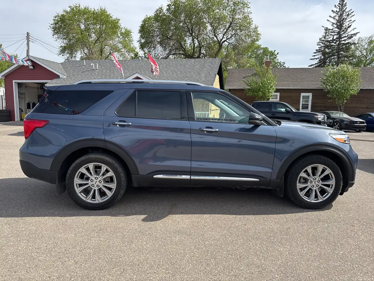 Ford Explorer снимка Ford Explorer