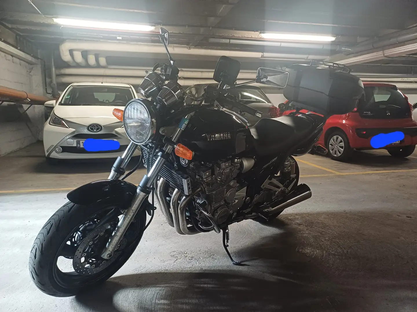 Yamaha XJR 1300 Noir - 1