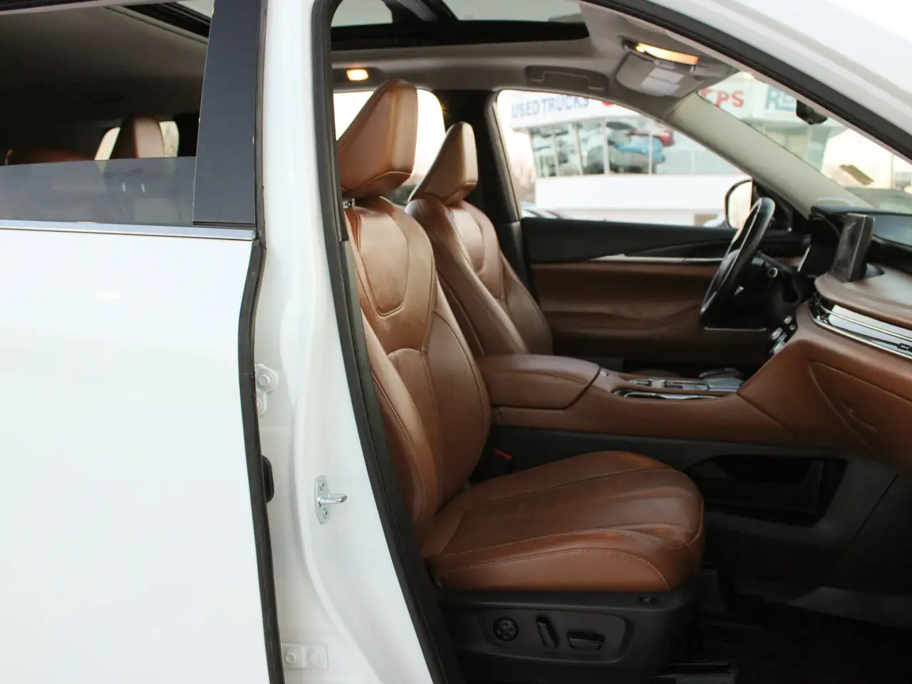 Infiniti QX60 fotografie Infiniti QX60