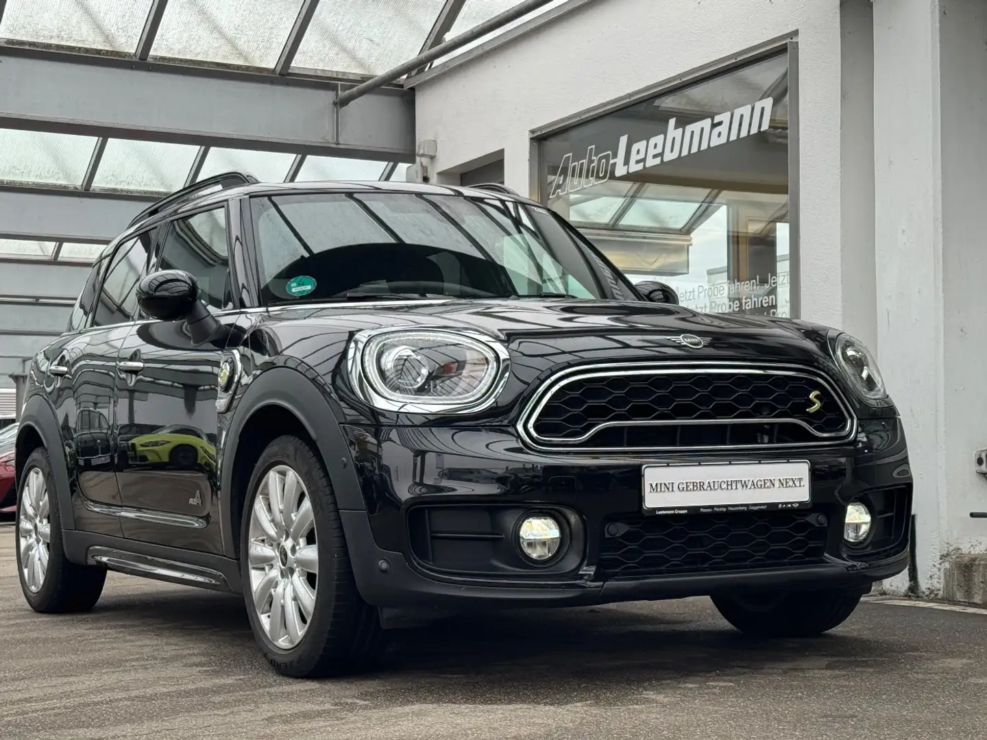 MINI Cooper SE Countryman Chili LED 2.J.GARANTIE Schwarz - 2