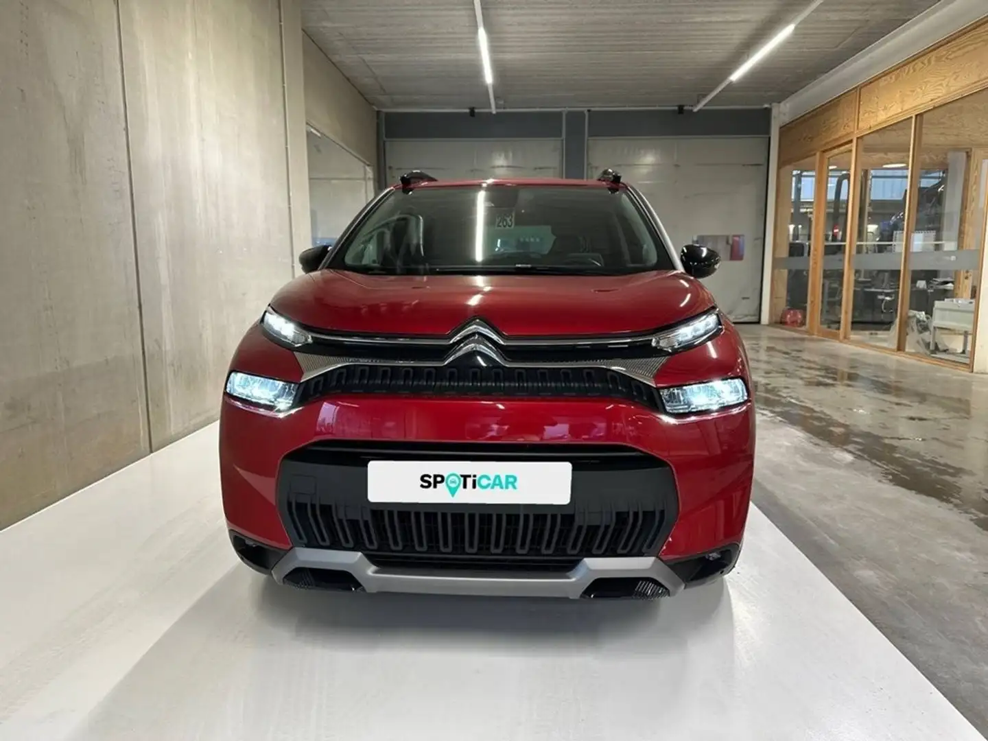 Citroen C3 Aircross 1.2 PureTech 110 S&S MAN6 Shine Rojo - 2