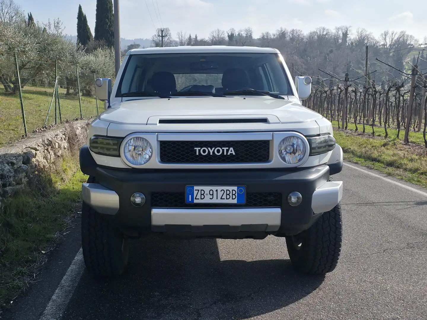 Toyota FJ Cruiser Weiß - 2
