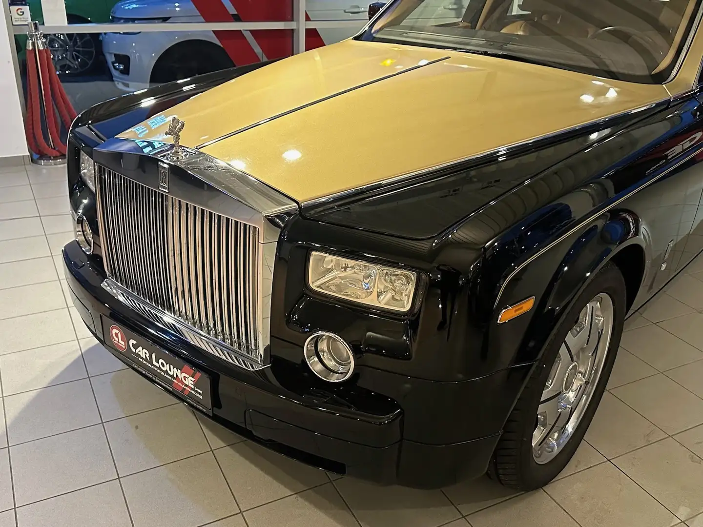 Rolls-Royce Phantom Dubai Bespoke Edt.|Two Tone|Power Close Doors| Schwarz - 2