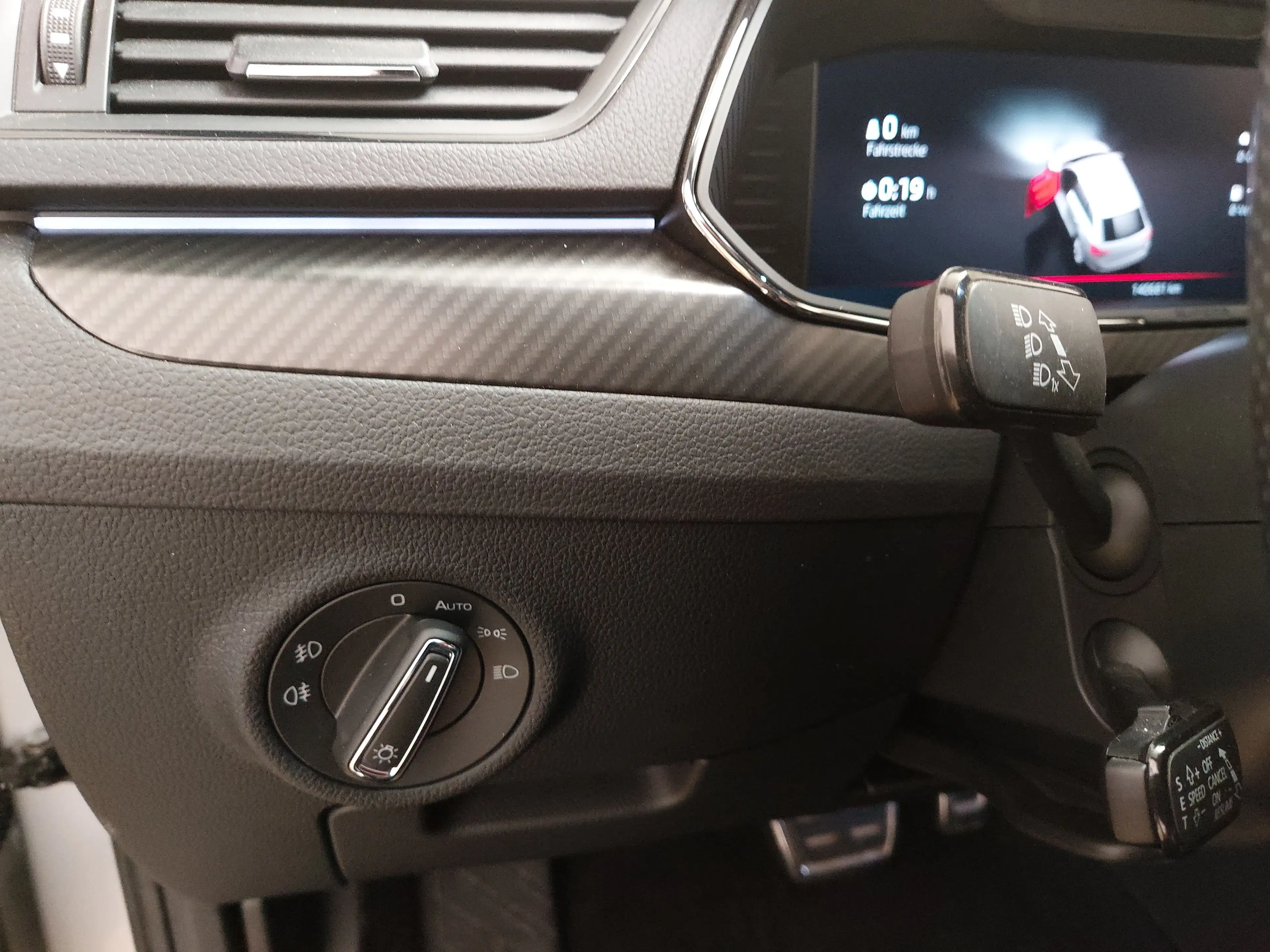 Skoda Superb Combi 2.0 TDI Sportline NAVI LED AHK — photo 7