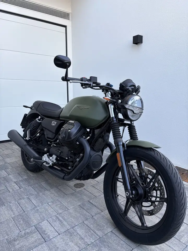 Moto Guzzi V 7