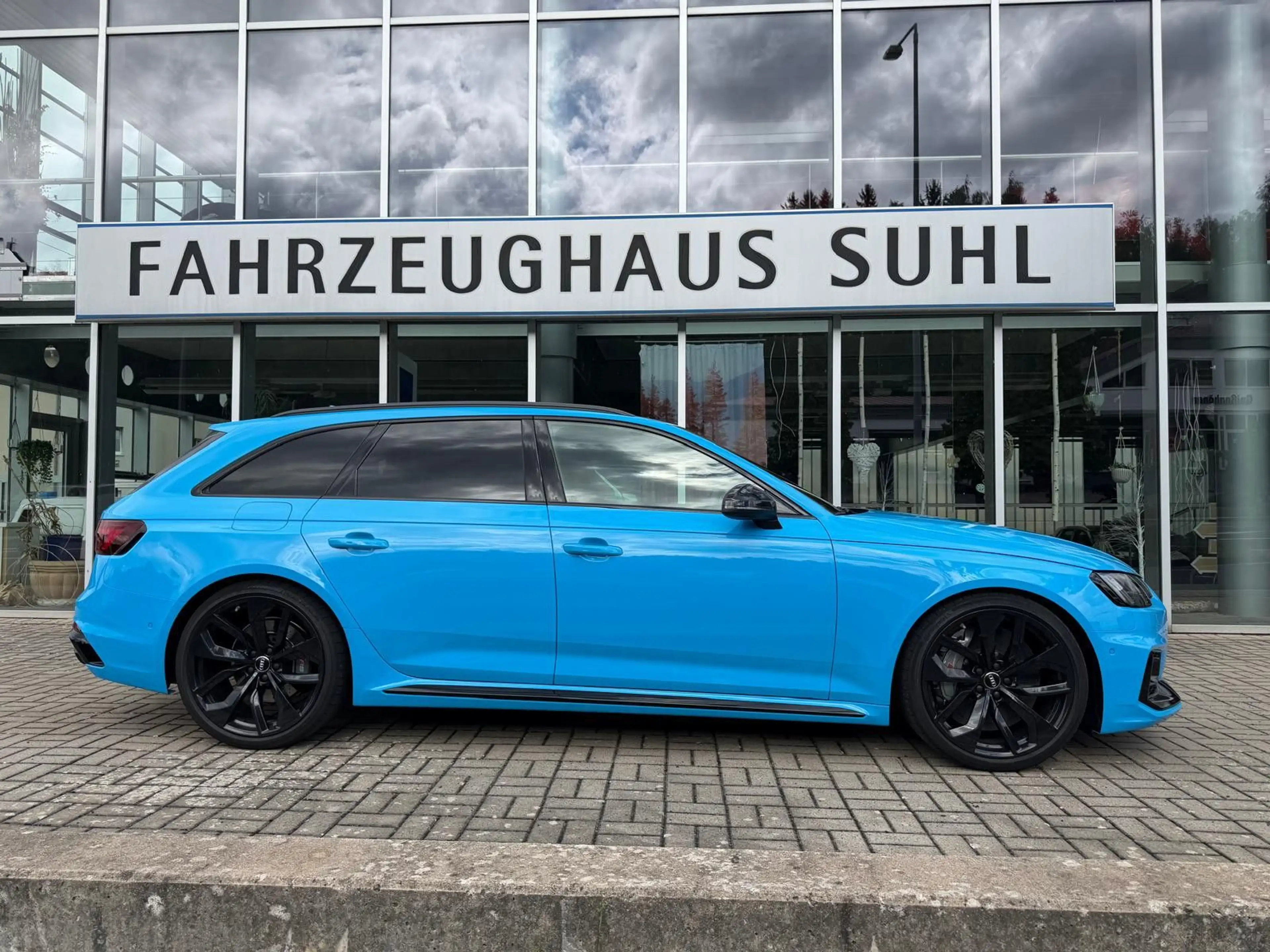 Audi RS4 Rivera Blau Keramik 20 Zoll — photo 2