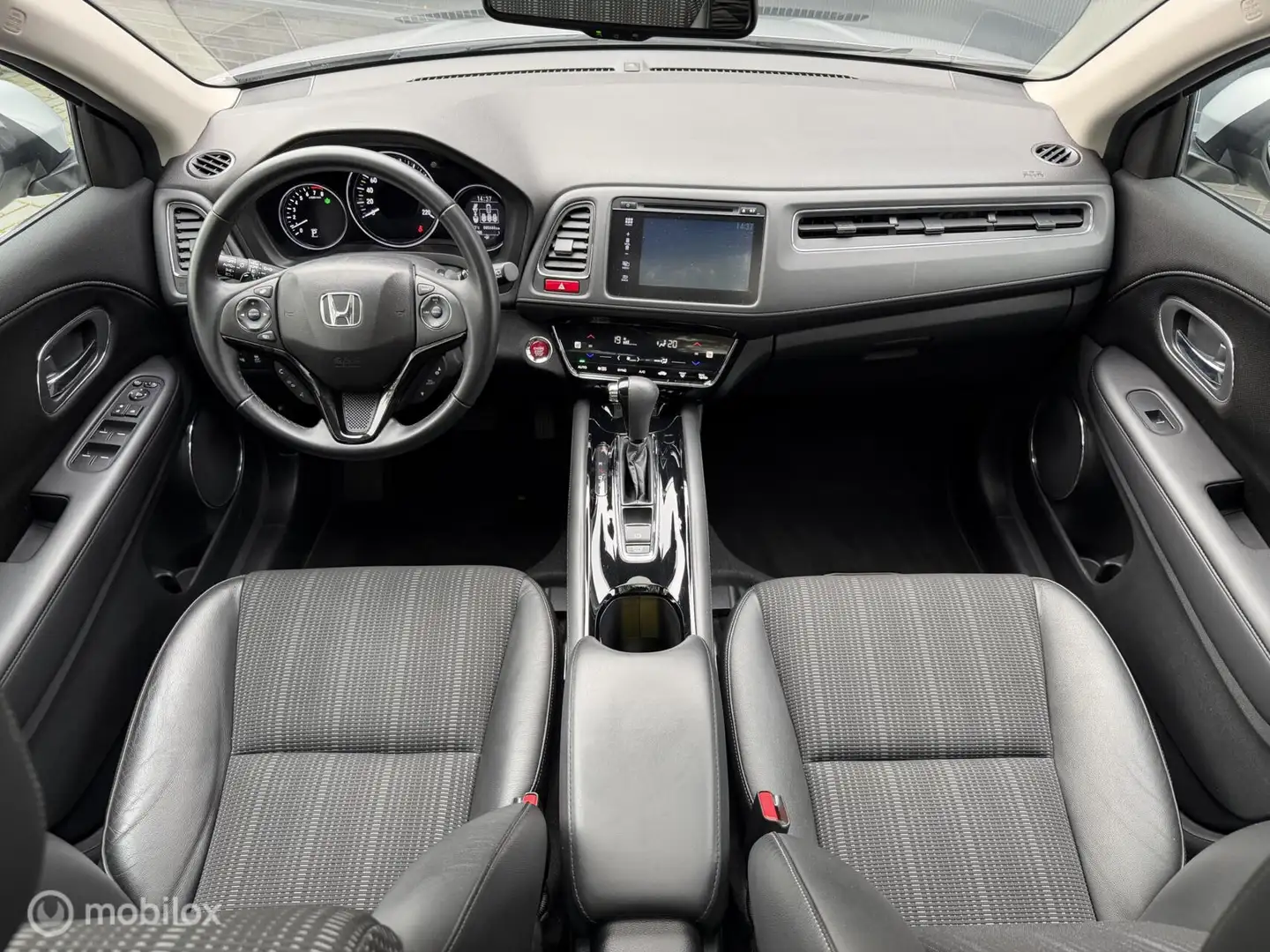 Honda HR-V 1.5 i-VTEC Elegance|Panorama|camera|stoelverwarmin Grijs - 2