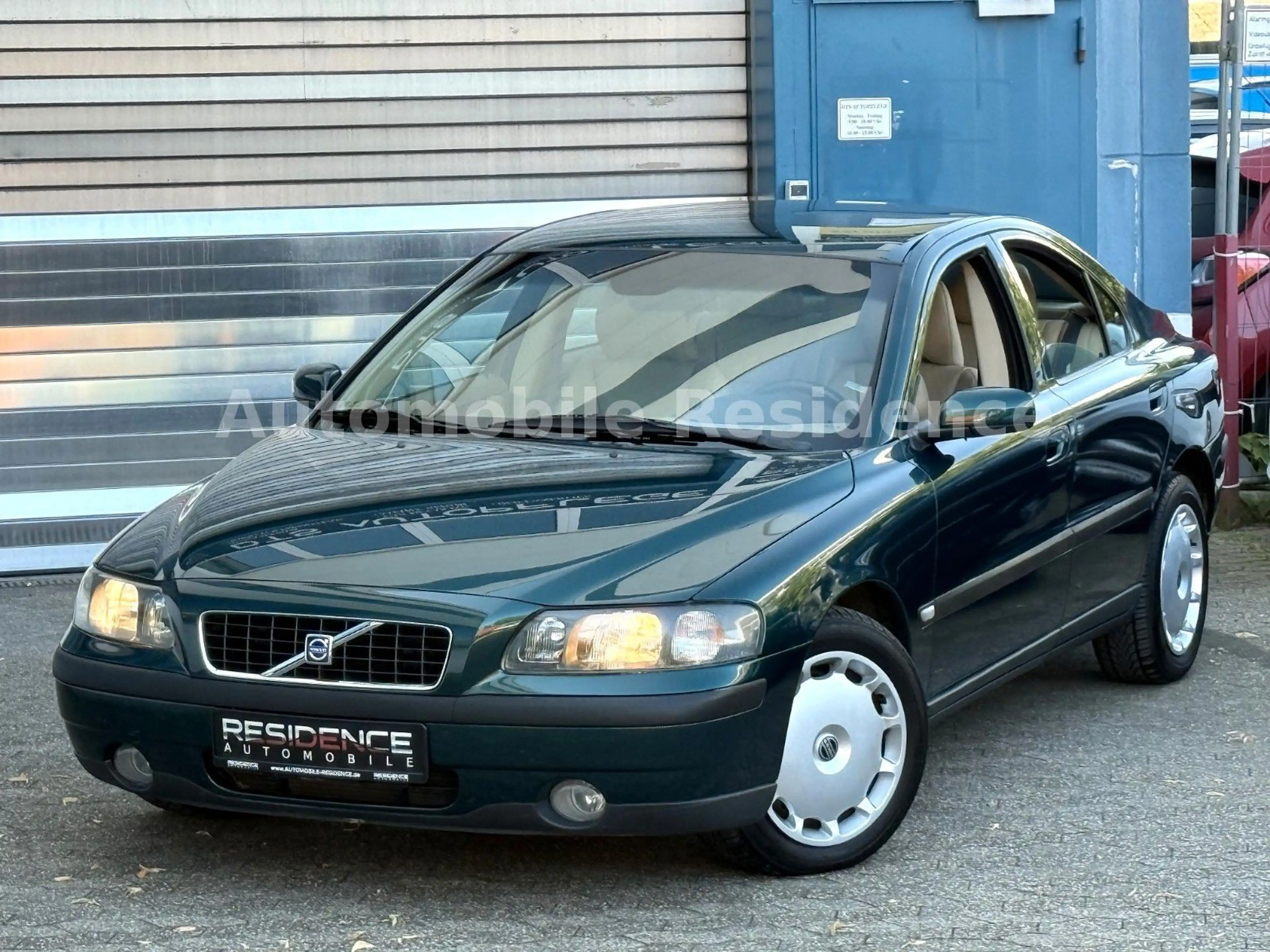 Volvo S60 2.4 AUT.*LEDER*PDC*MFL*SHZ*TEMP*1HD*TOP*EU4 — photo 2