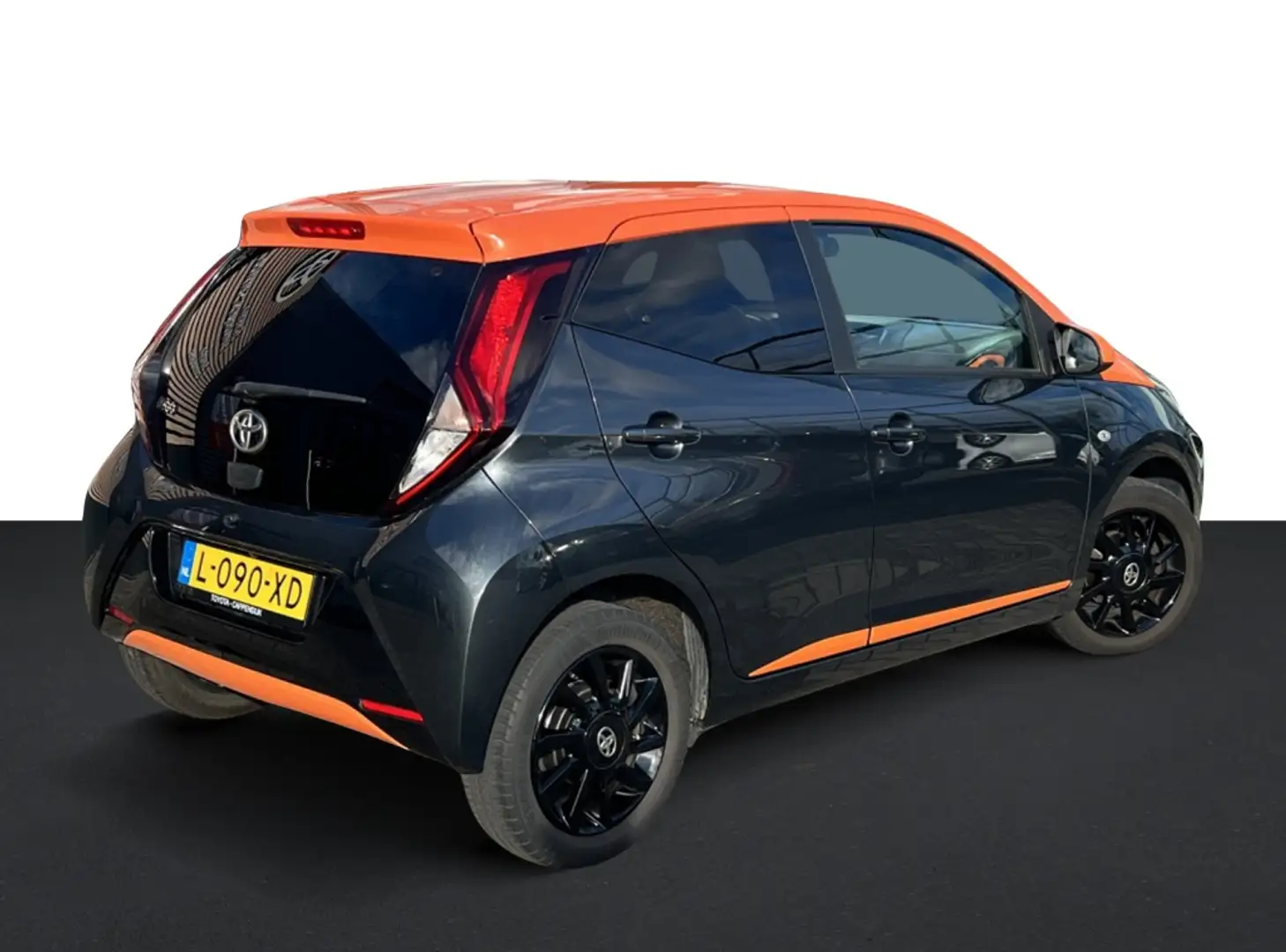Toyota Aygo 1.0 VVT-i JBL Grau - 2