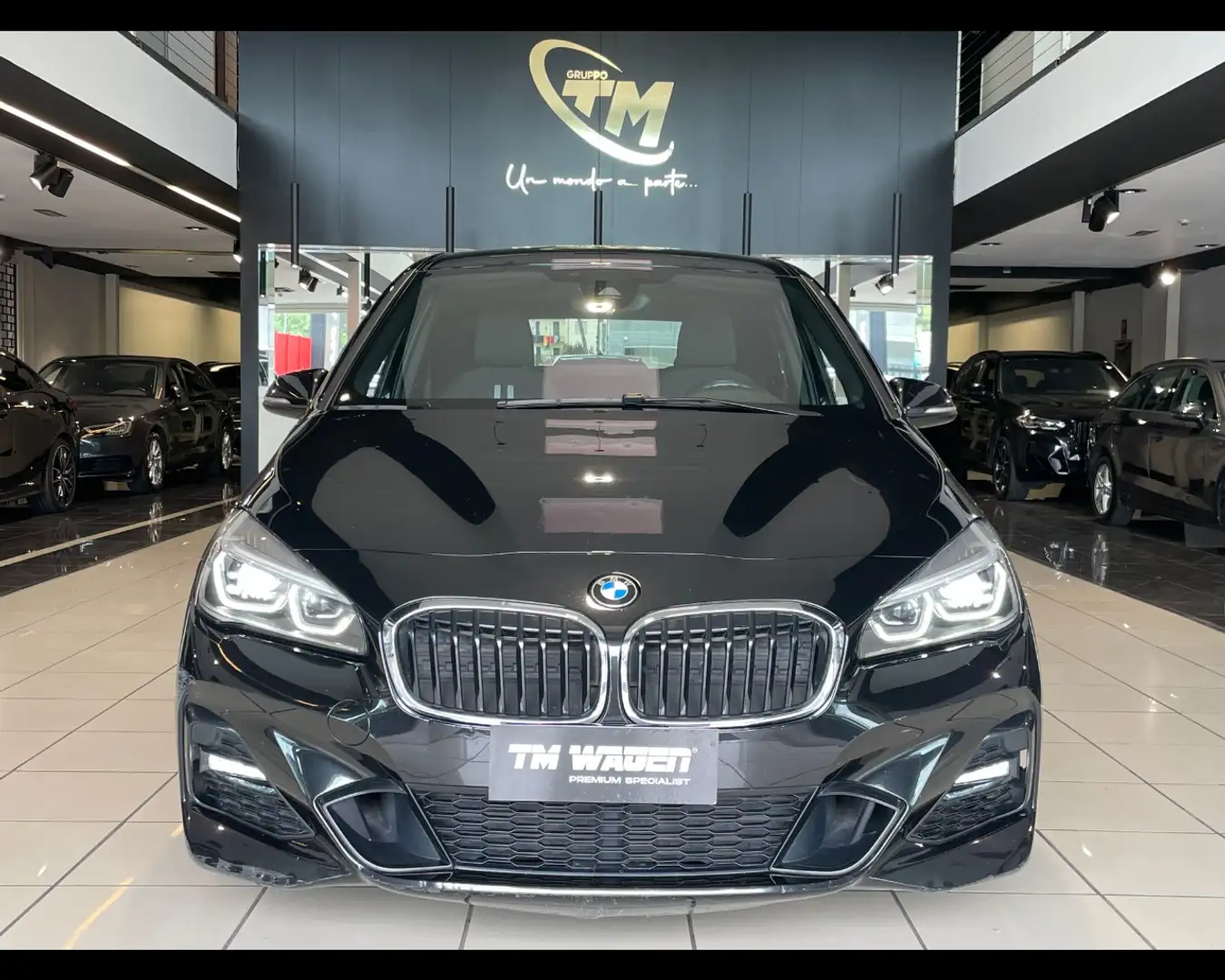 BMW 220 Serie 2 G.T. (F46) - 220i Gran Tourer Msport aut. Nero - 2