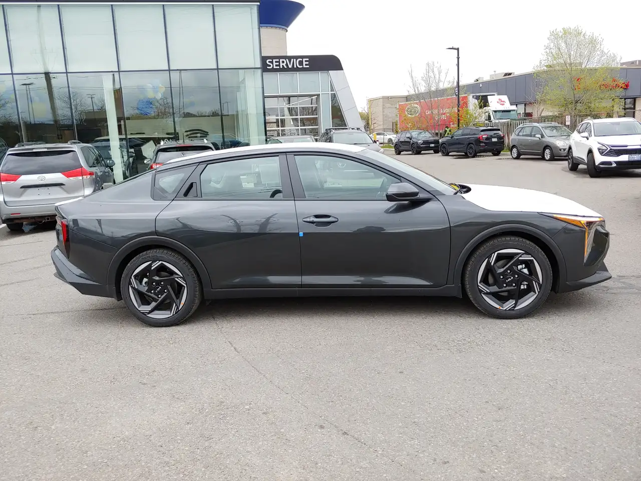 Kia K4 снимка Kia K4
