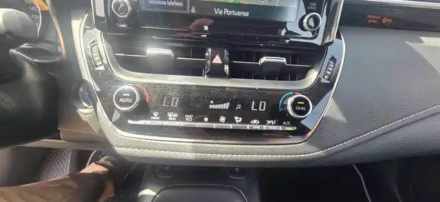 Toyota Corolla view 11