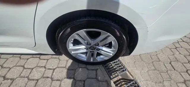 Toyota Corolla view 7