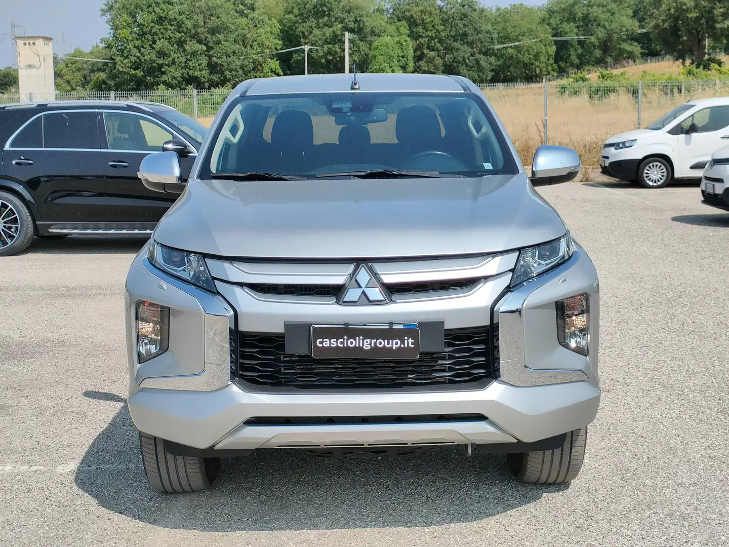 Mitsubishi L200 2.3 D Double Cab 4x4 Super Select Intense aut. Plateado - 2