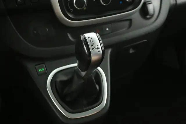 Renault Trafic view 13