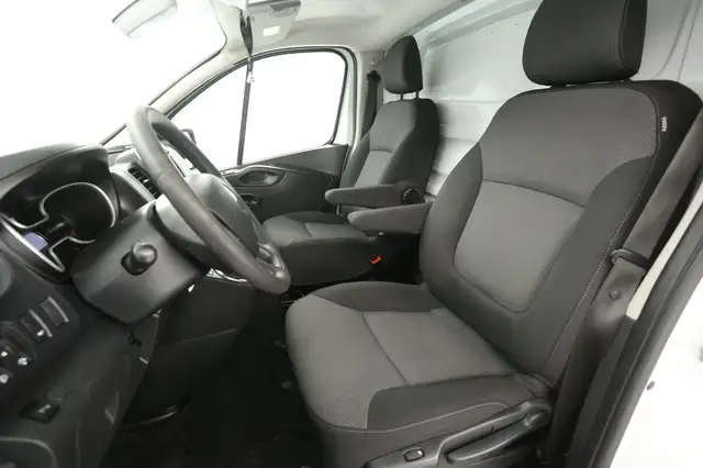 Renault Trafic view 26