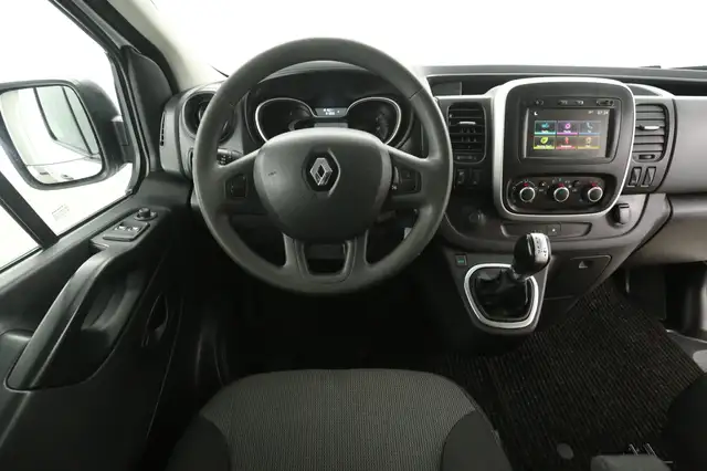 Renault Trafic view 2
