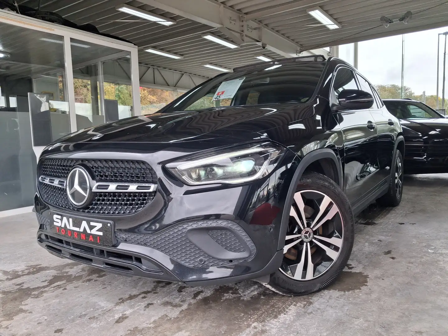 Mercedes-Benz GLA 200 GLA 200 d/BOITE AUTO/CUIR/VCAMERA/FULL LED/TO Noir - 2