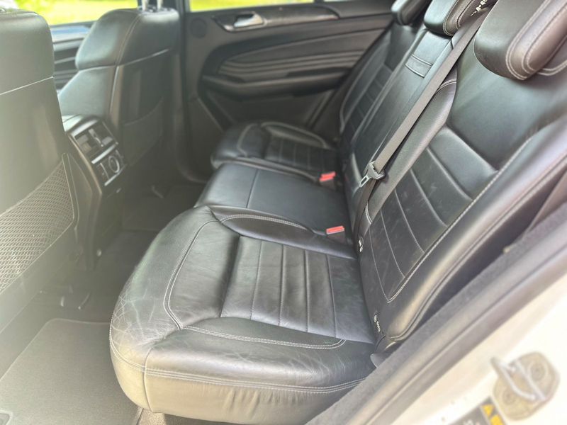 Mercedes-Benz ML 350 BlueTec 4Matic*AMG Line*AHK*Pano*Night* — photo 12