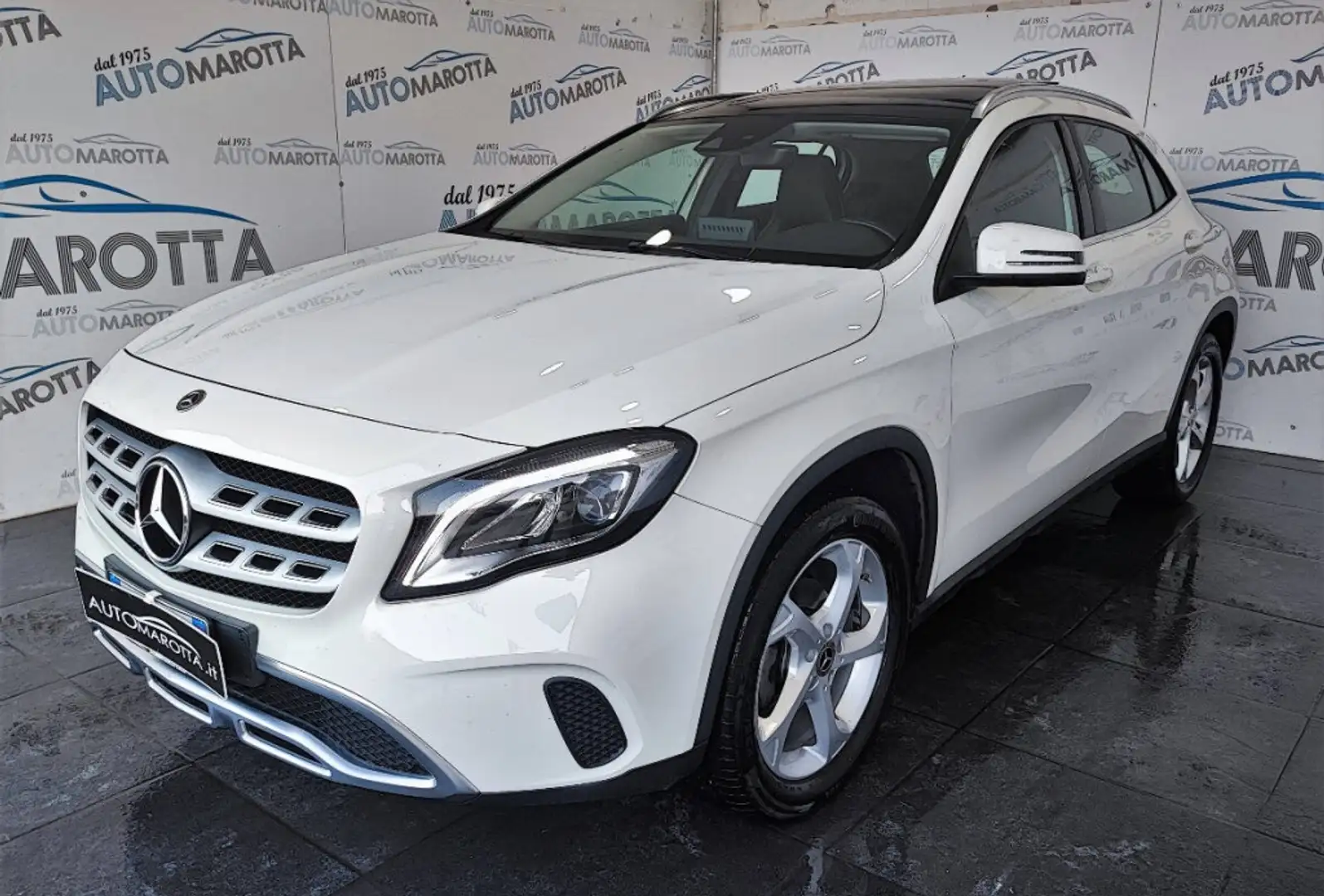 Mercedes-Benz GLA 200 200 d Sport auto TETTO! RETRO! PELLE! Blanc - 1
