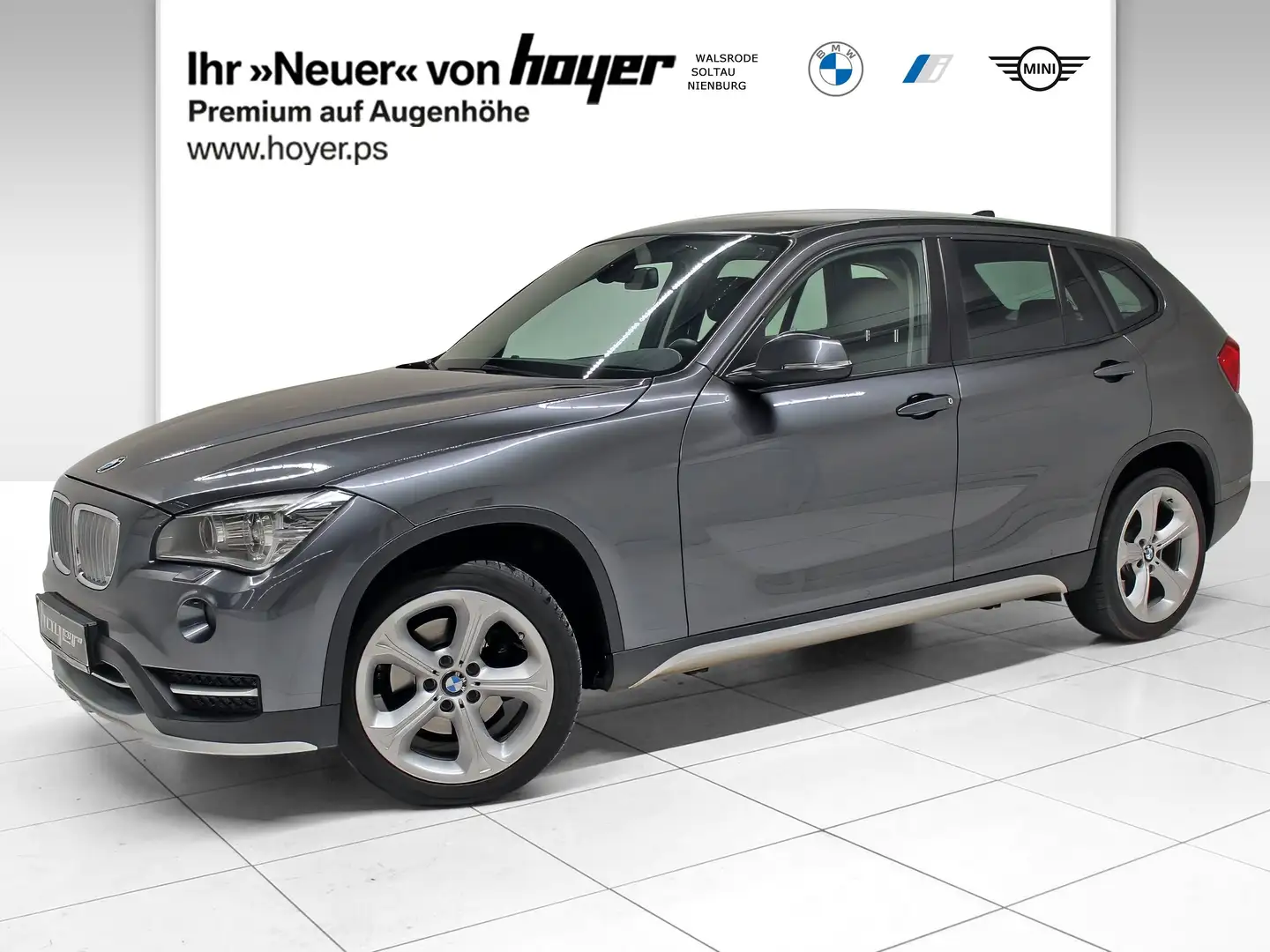 BMW X1 sDrive18i xLine Xenon Tempomat AHK schw. USB Gris - 1