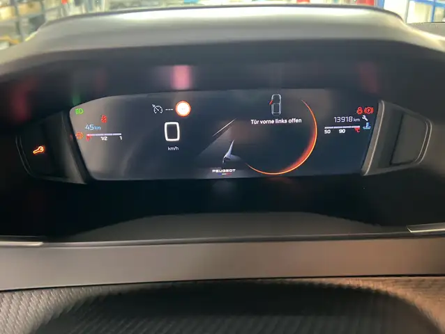 Peugeot 208 view 7