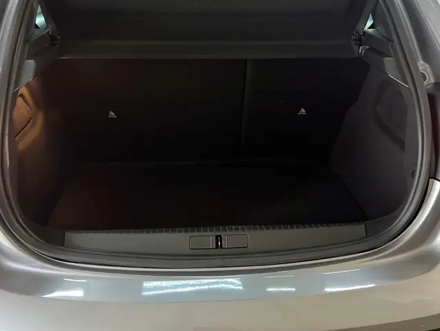 Peugeot 208 view 15
