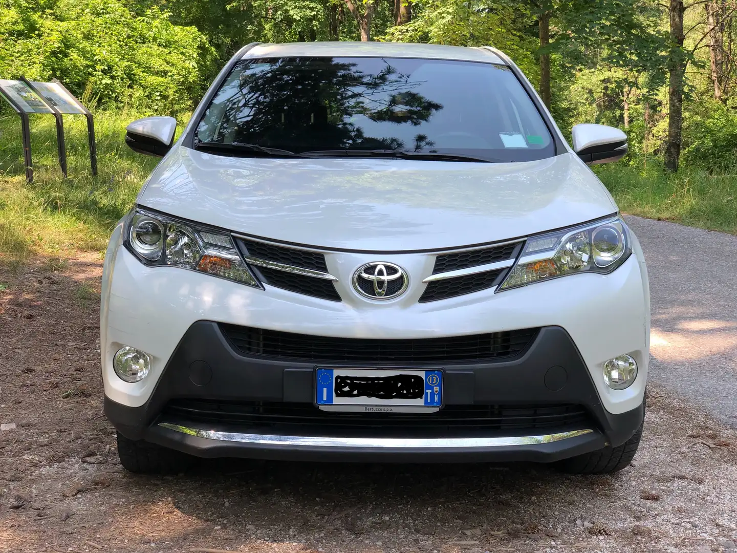 Toyota RAV 4 Rav4 2.2 d-4d Style 4wd 150cv mt Bianco - 1