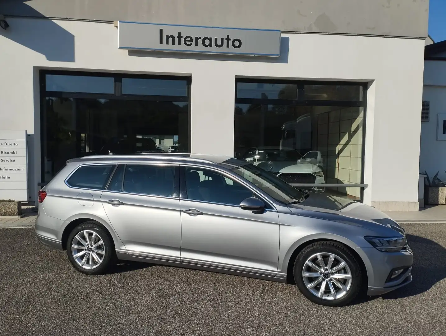 Volkswagen Passat Variant Passat VIII Variant 2.0 tdi Business 150cv dsg Argento - 1