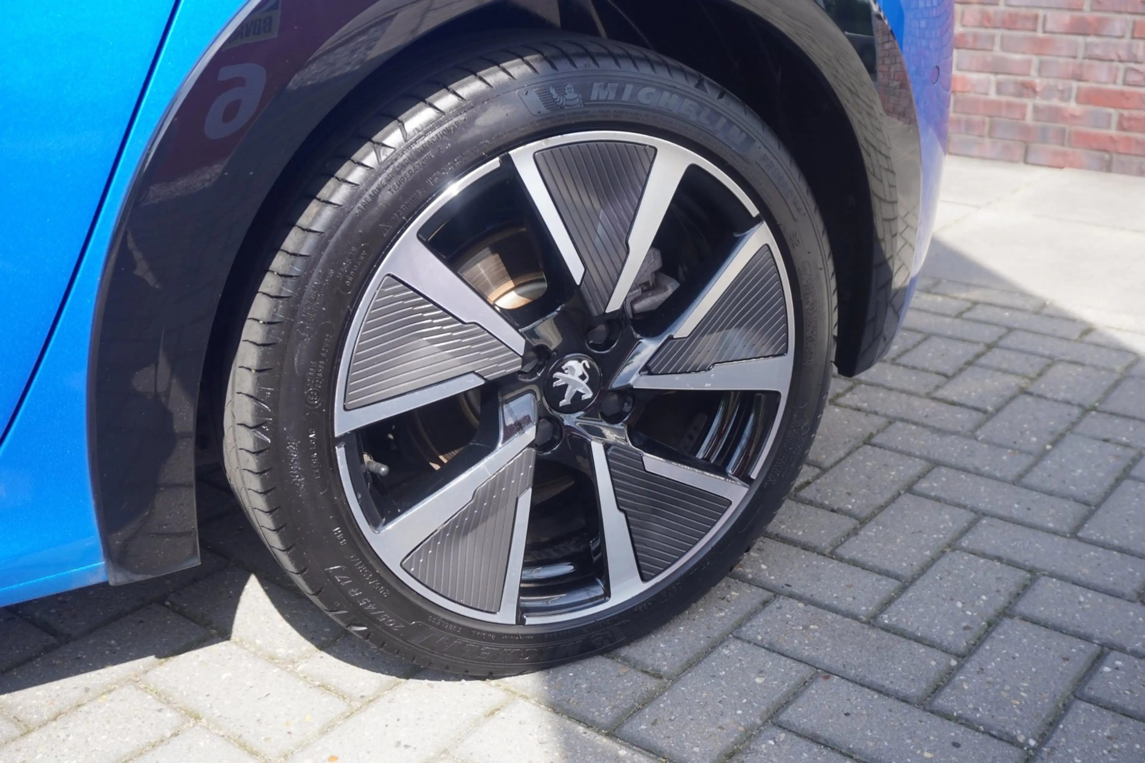 Peugeot e-208 EV GT 350 50 kWh SOH 87,8 / Carplay / 360 Camera / — photo 7
